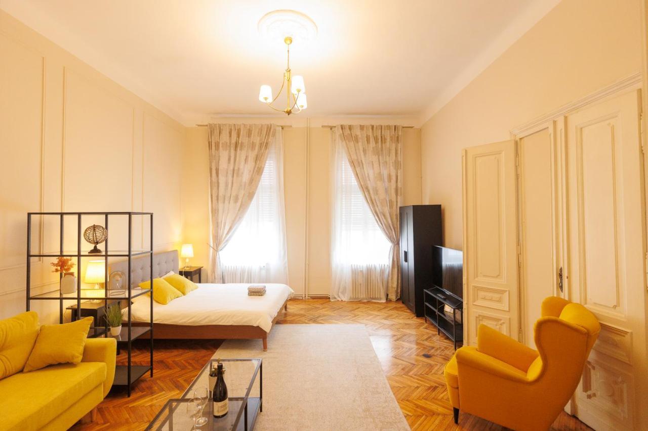 Spacious Flat In Old Town Wi-fi Appartement